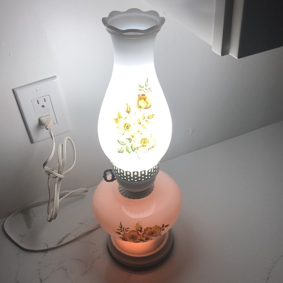 VTG Milk Glass Floral Hurricane Gone With The Wind Lamp WORKING 16” white yellow - Picture 10 of 10